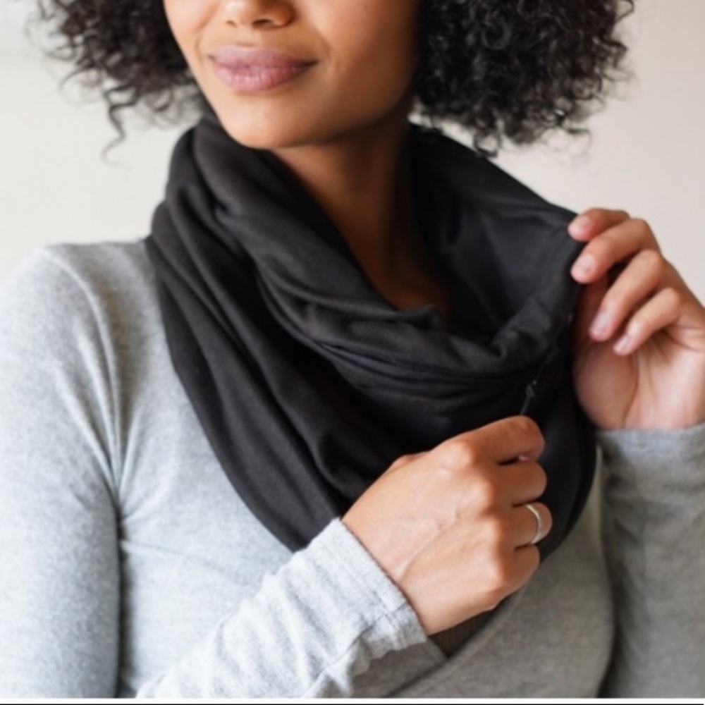 Beyond Yoga Pocket Infinity Scarf - Picture 4 of 13